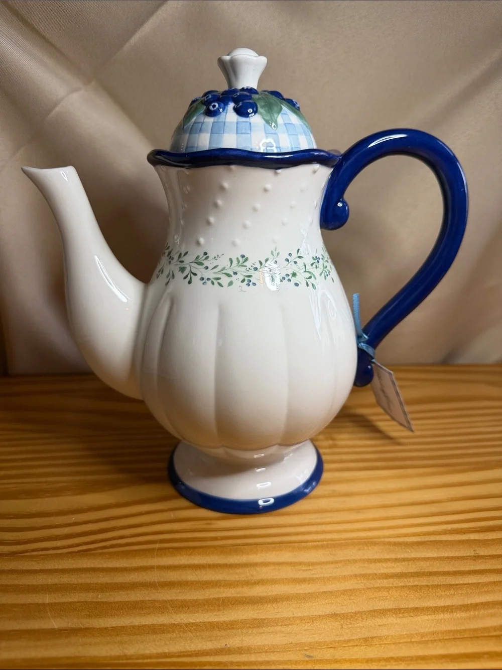 NIB Vintage Demdaco Blueberry Cottage Teapot Terry Tigue Retired Woodsong